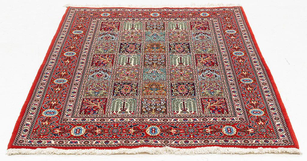A high quality Persian hand-knotted atelier carpet made in the Ghom district. Size ca 138 x 195 cm.