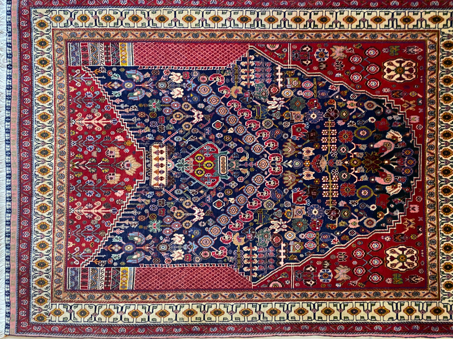 A brand new and very rare Gashgahi nomadic carpet of the highest quality! Size ca 100 x 150 cm.