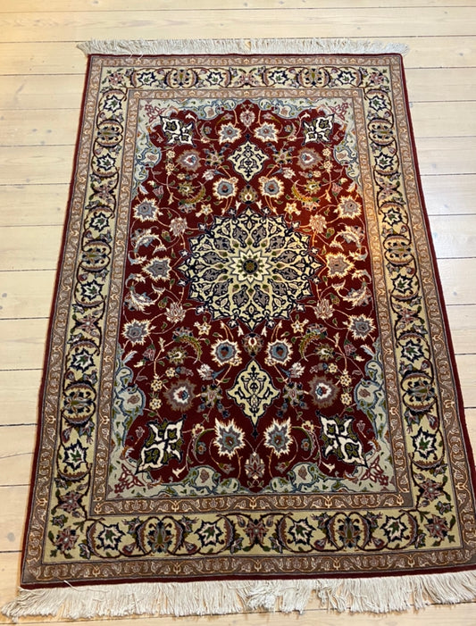 Persian Tabris made of pure kork wool, with silk inlays. Size 100 x 150 cm.