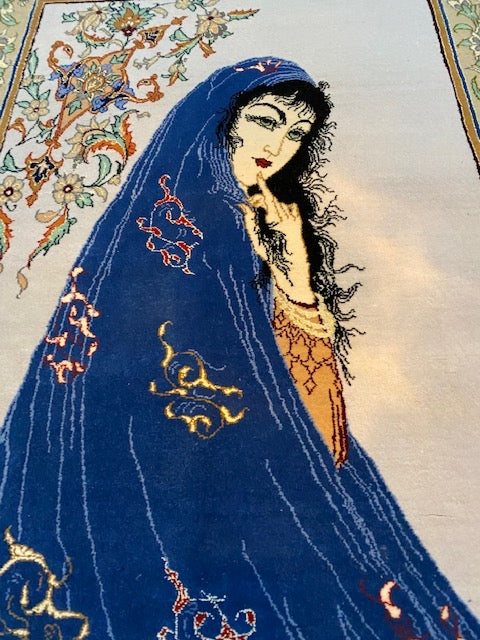 Isfahan handmade of pure kork wool, with warp of silk, and inlays of silk. Size ca 80 x 130 cm.