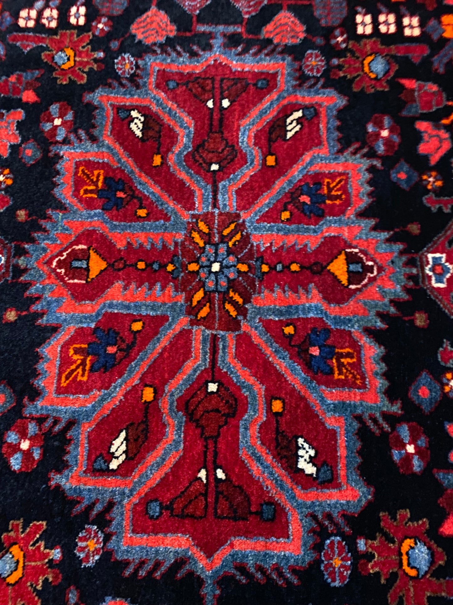 Nahavand Persian handmade carpet with a wounderful color setting, in mint condition, size 148 x 198 cm!